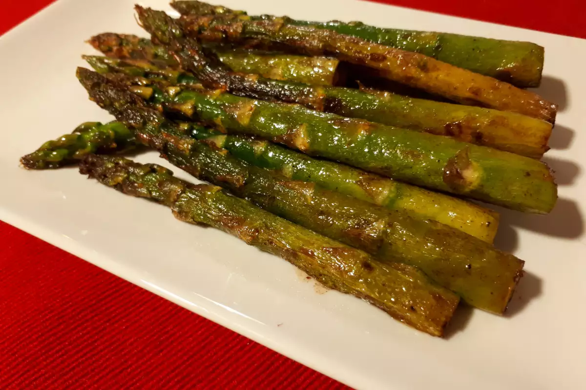 Geschmorter Spargel Mit Butter Rezept BonApeti De