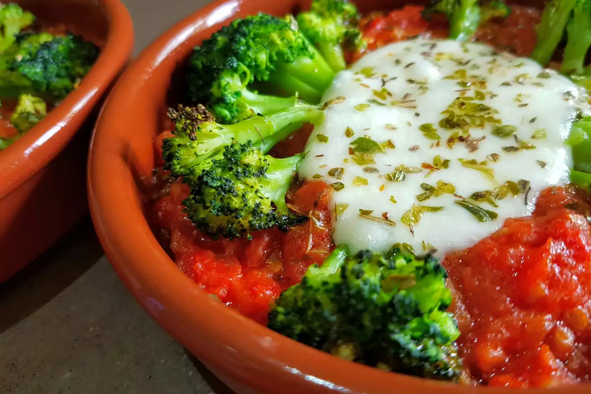 Brokkoliauflauf mit Tomaten - 3 Rezepte | Bonapeti.de