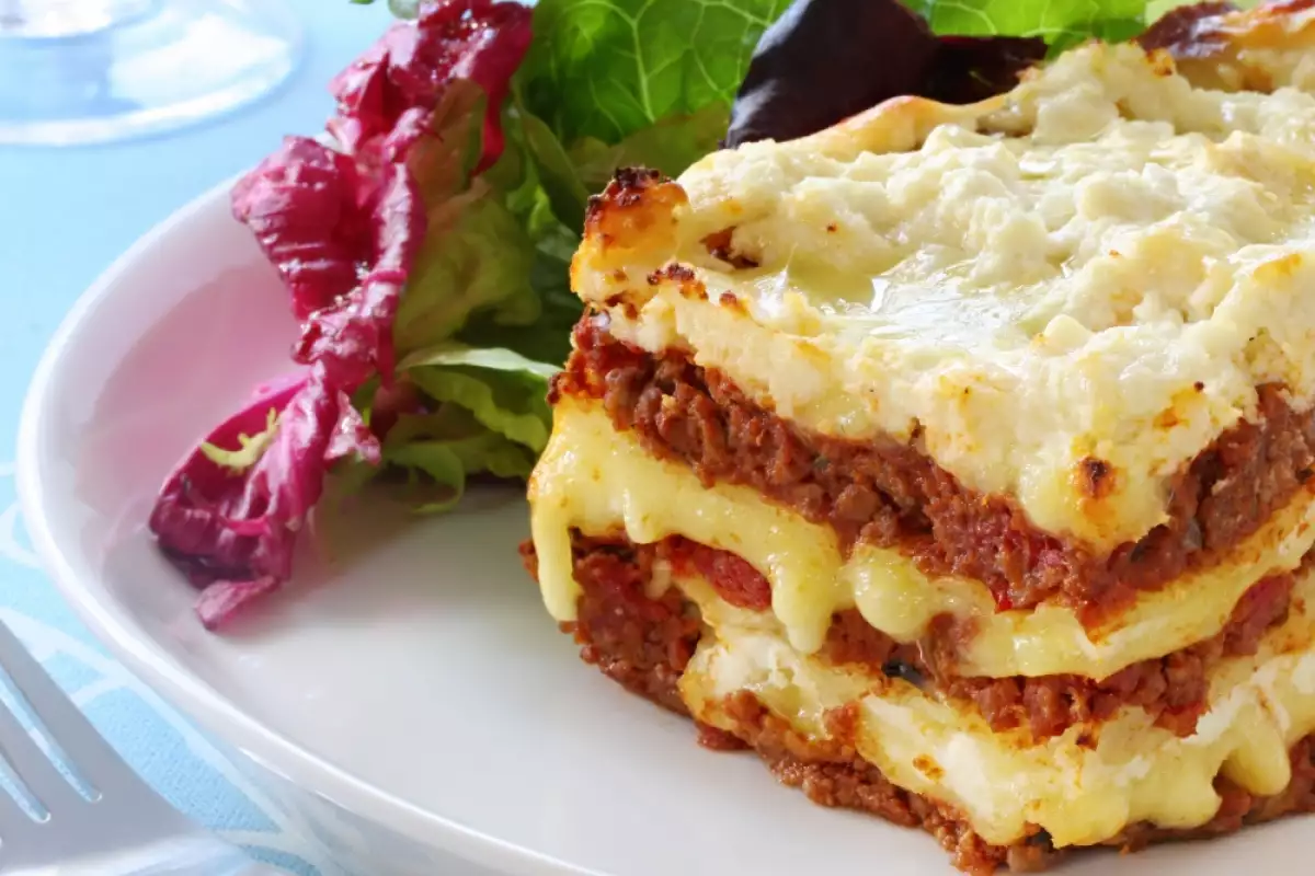 Wie lange muss man Lasagne backen? 