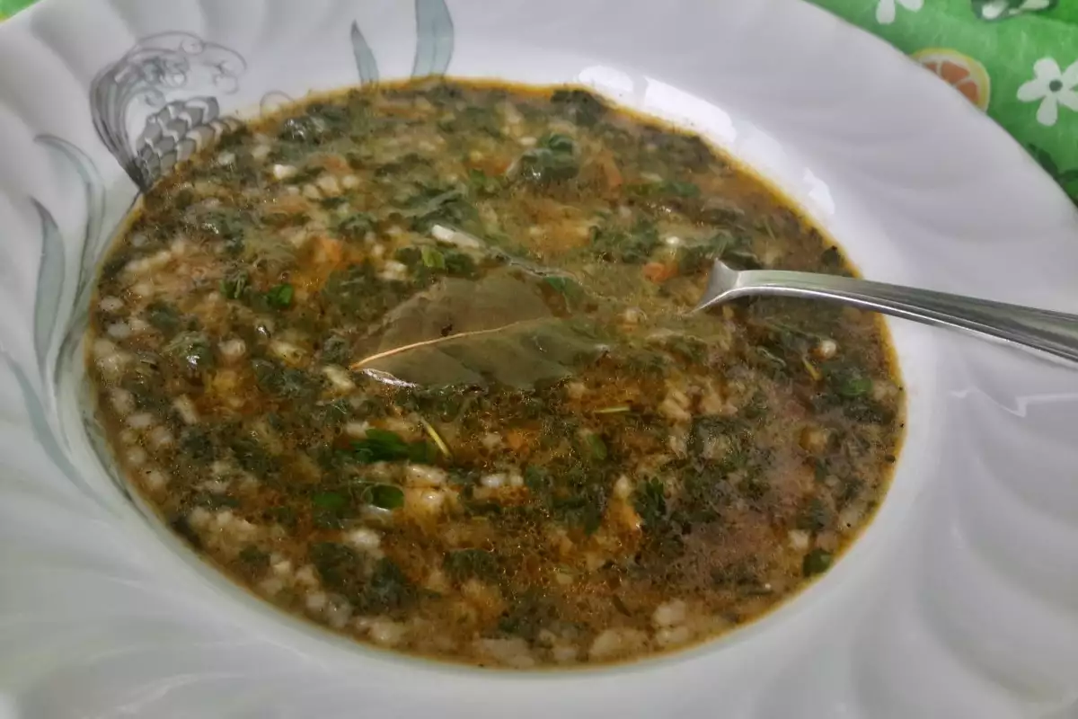 Spinatsuppe mit Zwiebeln - 4 Rezepte | Bonapeti.de