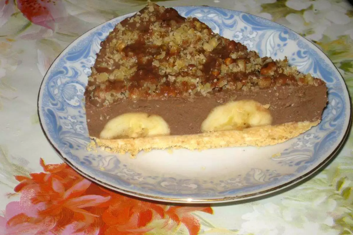 Kakaokuchen mit Bananen ohne Backen - Rezept | Bonapeti.de
