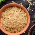 Wie lange muss brauner Reis vor dem Kochen einweichen?