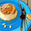 Cheese Dessert mit Pinienkernen und Karamell