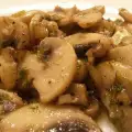 Pilze mit Butter, Knoblauch und Dill