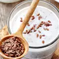 Leichte Diät mit Leinsamen und Joghurt zur Entschlackung