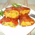 Mit Kartoffeln gefüllte Paprika