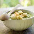 Cremesuppe aus Erbsen und Kartoffeln
