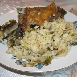 Lammfleisch mit Lauch und Reis im Ofen gebacken