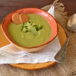 Cremesuppe mit Brokkoli
