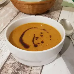 Suppe mit Tomatenmark ohne Fleisch