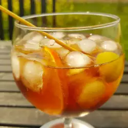 Cocktail mit Wermut und Rum