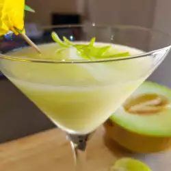 Sommer-Cocktail mit Eis