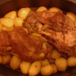 Haxe im Ofen mit Kartoffeln