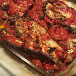 Auberginen mit Tomaten im Ofen