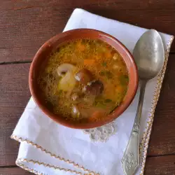 Suppe mit Pilzen ohne Fleisch