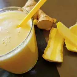 Gesunde Getränke mit Zitronen