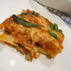 Pasta mit Tomatensoße und Hackfleisch