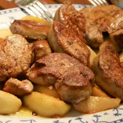 Kartoffeln mit Fleisch und Butter