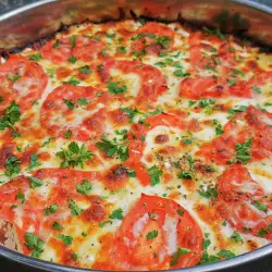 Pizza mit Käse und Eiern