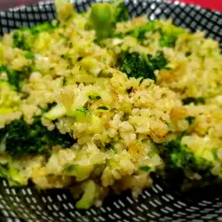 Quinoa mit Brokkoli und Zucchini