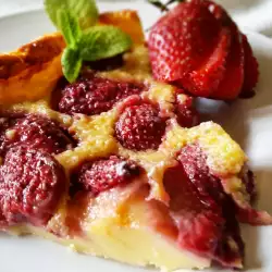 Französisches Dessert mit Erdbeeren