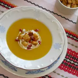 Herbstsuppe mit Croutons