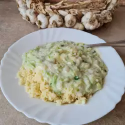 Couscous in Zucchinisoße