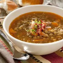 Suppe mit Bohnenkraut ohne Fleisch