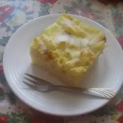 Im Ofen gebackene Makkaroni mit Eier und Käse