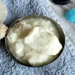 Feuchtigkeitsspendende Gesichtsmaske mit Joghurt