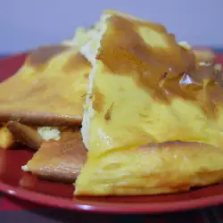 Omelette mit Eier und Weißkäse im Ofen