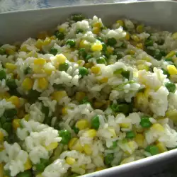 Gebratener Reis mit Erbsen und Mais