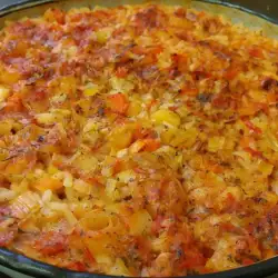 Reis mit Lauch und Tomaten im Ofen