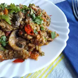 Pilze mit Reis und Paprika