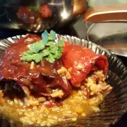 Gefüllte Paprika mit Hackfleisch und Reis