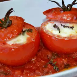 Gebackene Tomaten mit Eier
