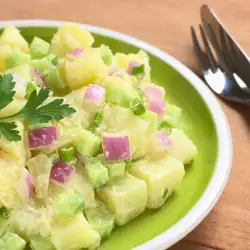 Bayerischer Kartoffelsalat mit Gurke