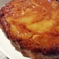 Apfelkuchen mit sahnigem Karamell