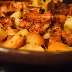 Appetitliche Schweinerippchen mit Kartoffeln