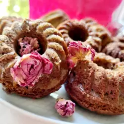 Muffins mit Rosenmarmelade