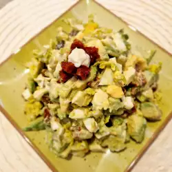 Gesunder Salat mit Oregano