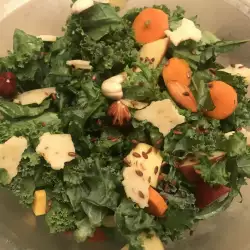 Gesunder Salat mit Grünkohl