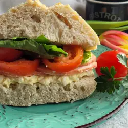 Kaltes Sandwich mit Eierpaste