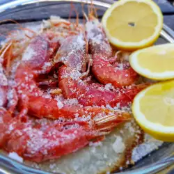 Carabineros Shrimps mit Salz im Ofen
