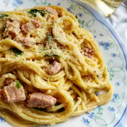 Spaghetti Carbonara mit Speck und Sahne