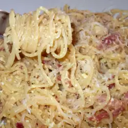 Spaghetti Carbonara mit frischem Speck