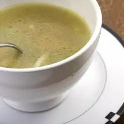 Suppe mit Gemüsebrühe ohne Fleisch