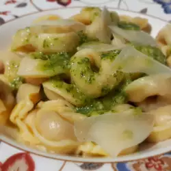 Tortellini mit Pesto