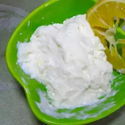 Dip mit Zitronensaft
