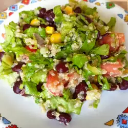 Quinoa-Salat mit Mais
